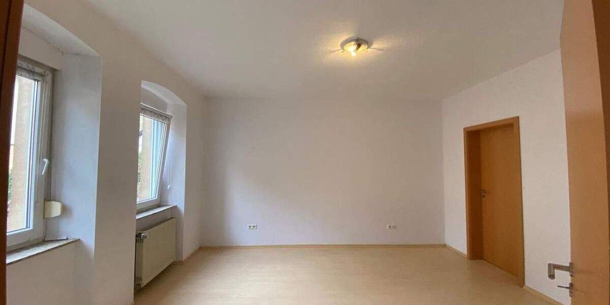 Schöne helle 3 Zimmerwohnung mit großem Balkon 3 zimmer