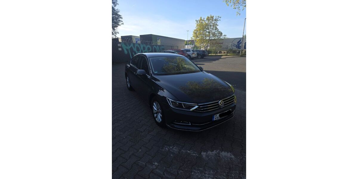 VW Passat 145.000 km 18.200 &euro; Düsseldorf 40225