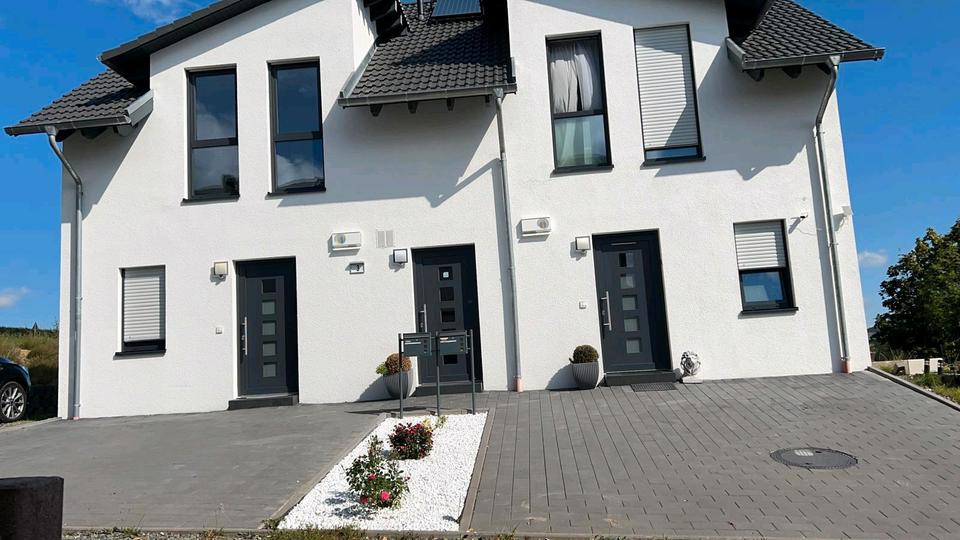 Doppelhaushälfte zu verkaufen provisionsfrei‼️ 8 zimmer