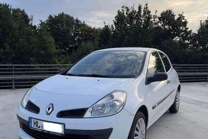Renault Clio 135.000 km 2.390 &euro; Lübeck, Hansestadt 23554