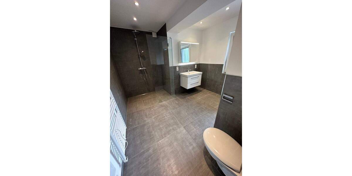 Etagenwohnung Trier Innenstadt - 2 Zimmer, 97 m&sup2;, 1.330&euro; | Angebot:26274487