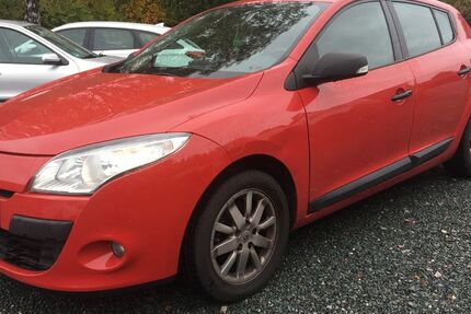 Renault Megane 174.552 km 2.490 € Neuensalz - Mechelgrün 08541