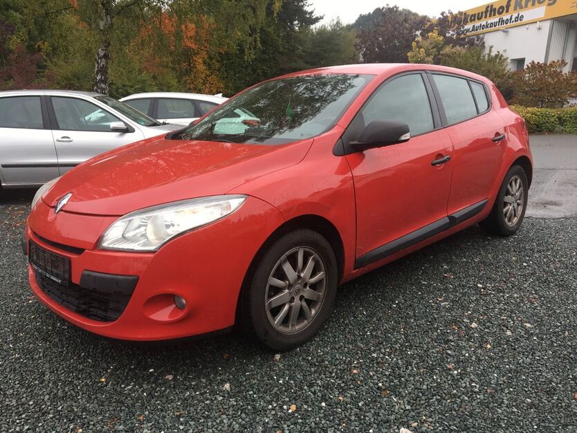 Renault Megane 174.552 km 2.490 € Neuensalz - Mechelgrün 08541
