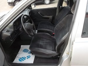 Opel Kadett E Beauty Lim. SEDAN GSD AUTOM- SERVO 74.000 km 6.950 &euro; Hannover 30179