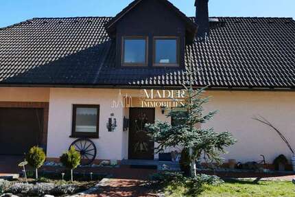 Haus Tettau - 7 Zimmer, 295 m&sup2;, 280.000&euro; | Angebot:26435444