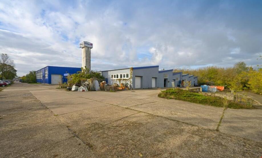 Gewerbehalle in Schkopau ca. 360m² – sofort verfügbar
