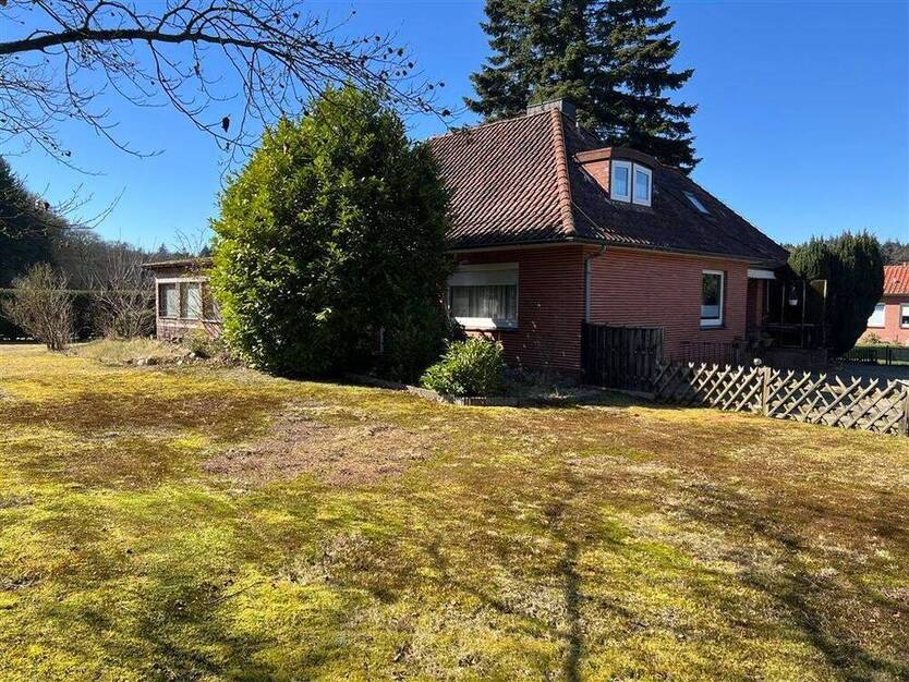 Ideal für Handwerker! Wohnhaus in toller Lage mit 1.692 m² Grundstück