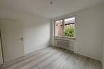 Modernisierte 3-Zimmer-Wohnung mit Balkon in zentraler Lage von Krefeld-Hüls