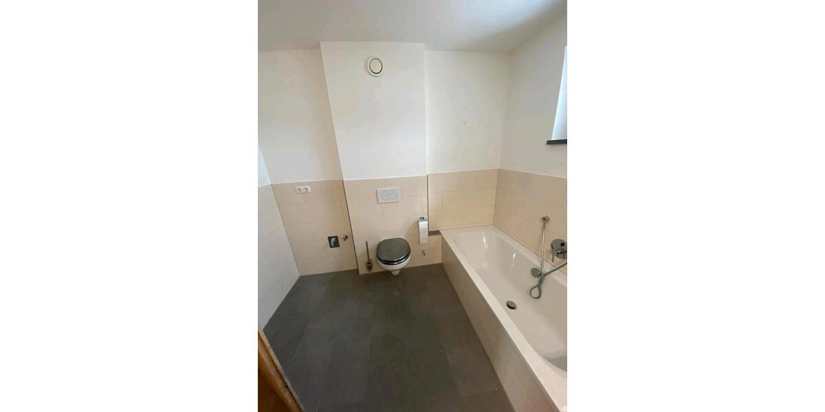 Dachgeschoßwohnung Schaufling - 3 Zimmer, 75 m&sup2;, 550&euro; | Angebot:26445811