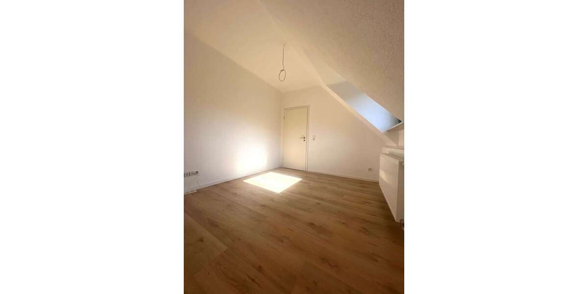 Helle 3-Zimmer-Dachgeschosswohnung in St. Ingbert-Rentrisch ( Saniert) - 3- Saarbrücken | Angebot:27111787