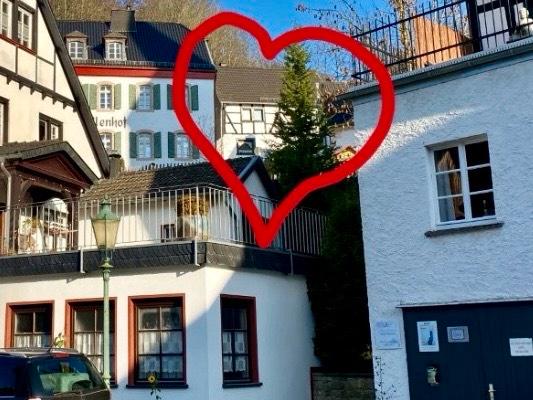 Einfamilienhaus Blankenheim - 5 Zimmer, 100 m&sup2;, 99.999&euro; | Angebot:27143640