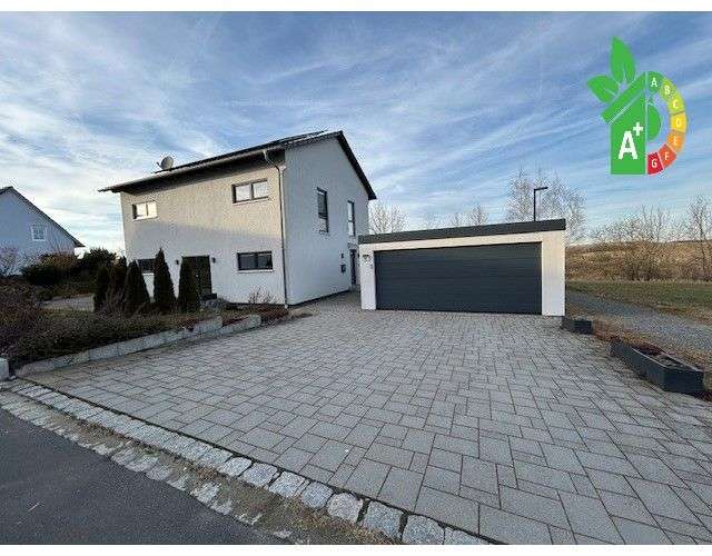 Haus zum Kaufen in Windischeschenbach 549.000 € 155 m²