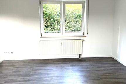 Helle 2-Zimmer-Wohnung mit Terrasse, Stellplatz & EBK in Diez 2 zimmer