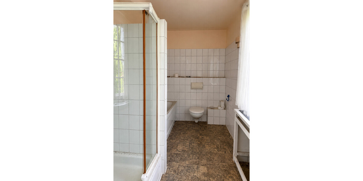 Denkmalgeschützte Fabrikantenvilla an der Weser – Parkgrundstück mit drei zusätzlichen Bauplätzen - Mehrfamilienhaus, Wohnhaus Vlotho | Angebot:26857223