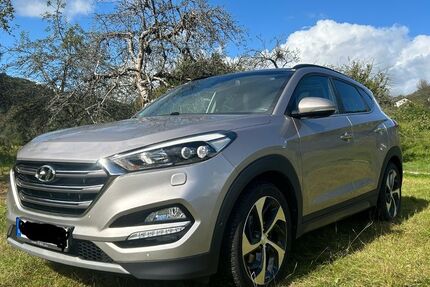 Hyundai TUCSON 123.500 km 15.800 &euro; Dresden 01159
