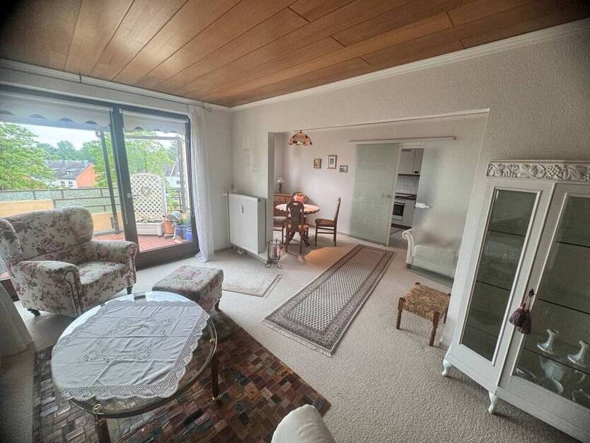 4,5-Zi.-Eigentumswohnung mit gr. Balkon und Pkw-Außenstellplatz in Bad Schwartau (Mühlenteich)