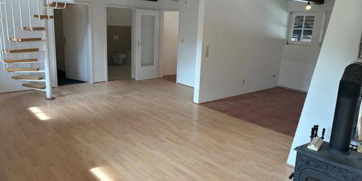 Etagenwohnung Seesen Kirchberg - 3 Zimmer, 129 m&sup2;, 895&euro; | Angebot:26344022
