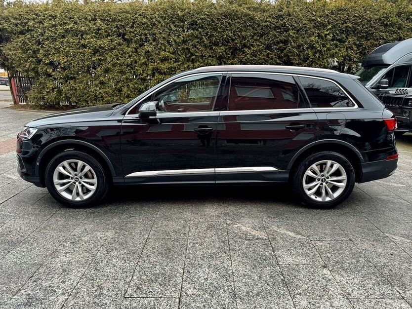 Q7