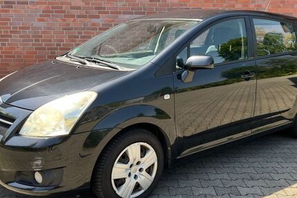 Toyota Corolla Verso 214.000 km 3.600 &euro; Herne (NRW) 44628