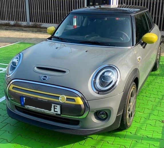 Cooper SE