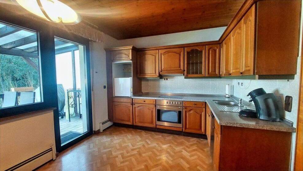 *** Geräumige Erdgeschosswohnung in gepflegtem Dreiparteienhaus *** 3 zimmer