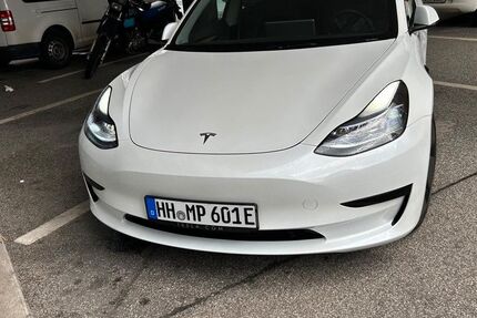 Tesla Model 3 26.999 km 27.890 &euro; Hamburg 22529