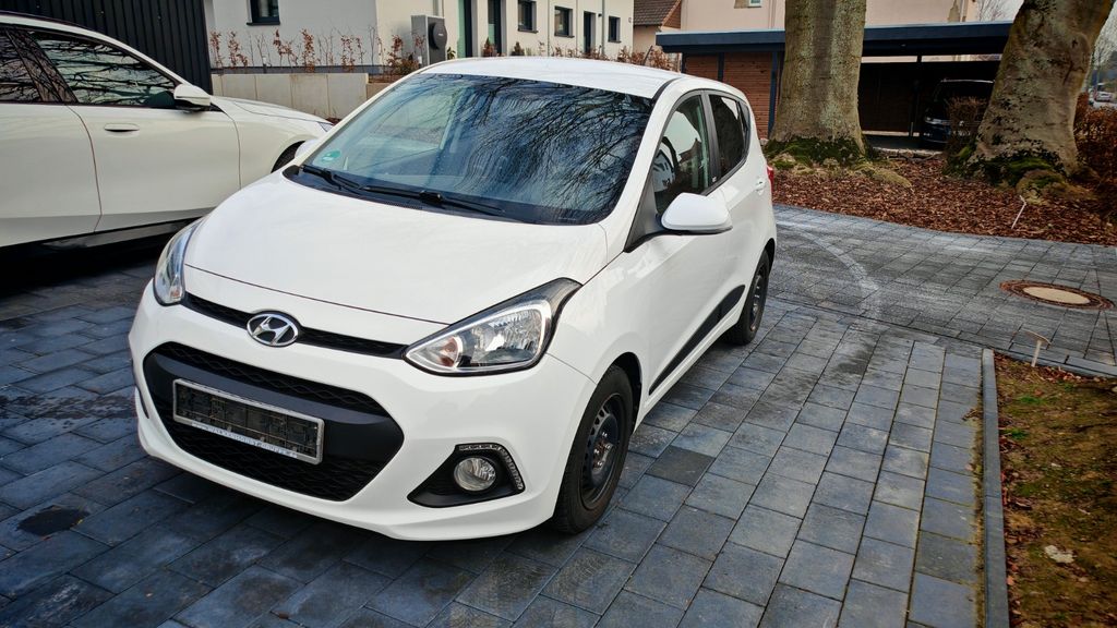 Hyundai i10 105.449 km 7.600 &euro; Hiddenhausen 32120