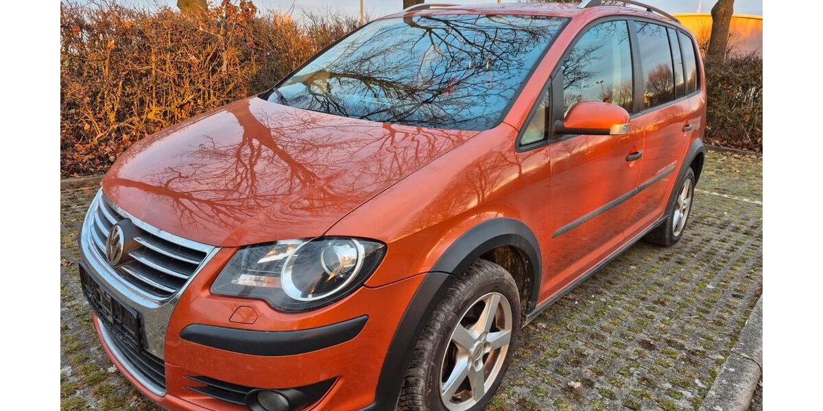 VW Touran 328.200 km 2.690 &euro; Köngen bei Stuttgart 73257