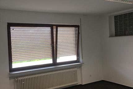Büroraum Arbeitszimmer Abstellraum zu vermieten in Karlsdorf zimmer