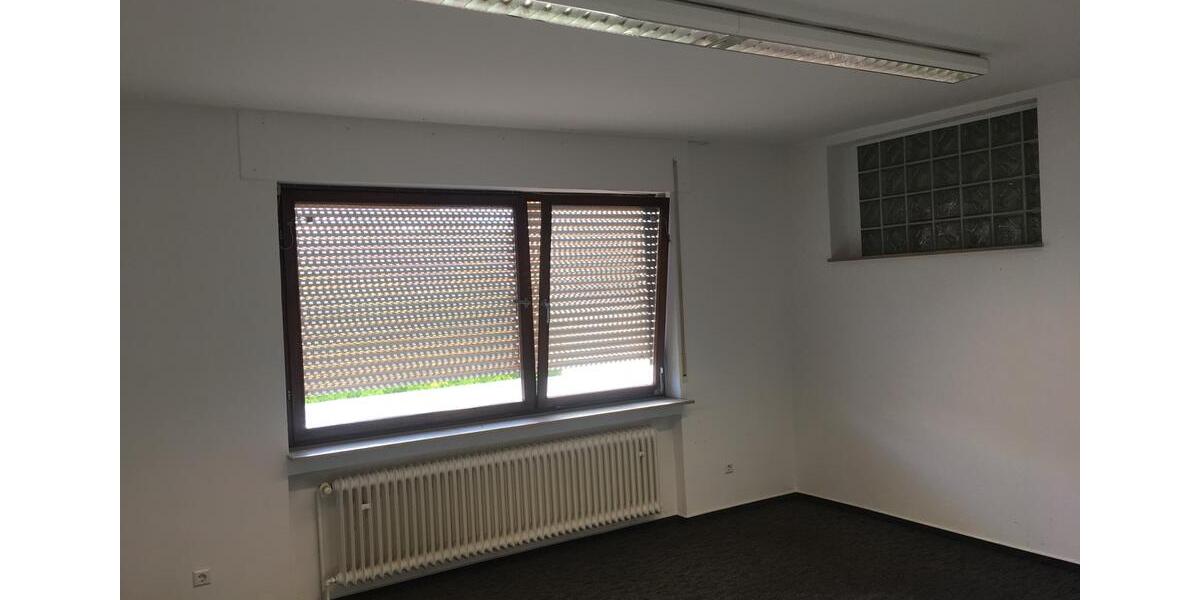 Büroraum Arbeitszimmer Abstellraum zu vermieten in Karlsdorf zimmer