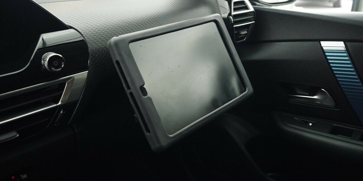 Citroen e-C4 e- 136 Shine 50 KWh LED CARPLAY 43.800 km 16.890 &euro; Lich 35423