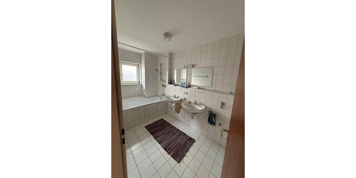 Etagenwohnung Bad Schussenried - 3 Zimmer, 80 m&sup2;, 800&euro; | Angebot:25357673