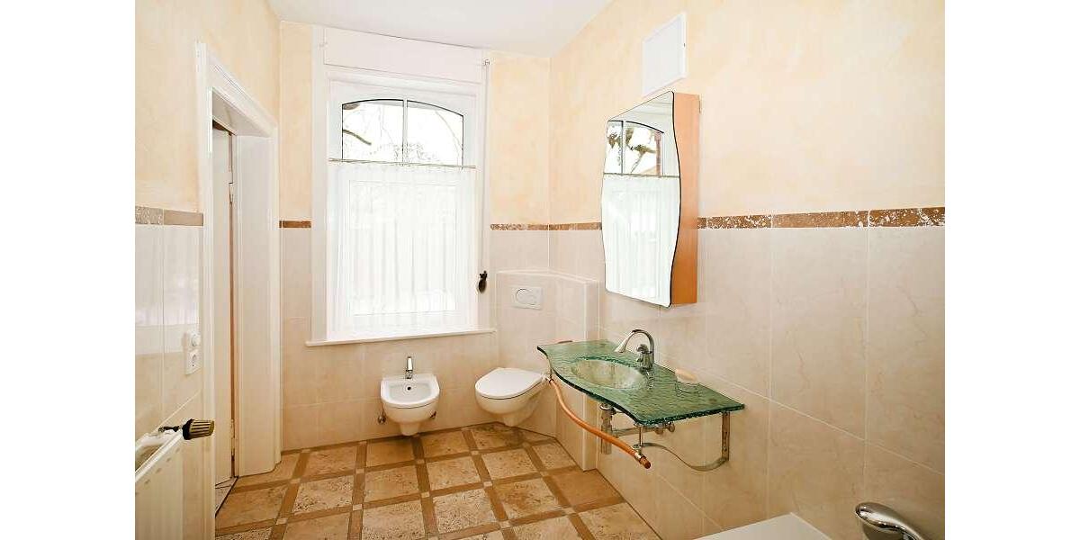 Erdgeschoßwohnung Wedemark - 4 Zimmer, 160 m&sup2;, 1.680&euro; | Angebot:25380215