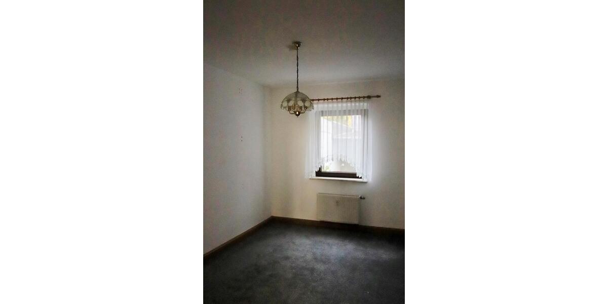 Doppelhaushälfte Crimmitschau - 12 Zimmer, 170 m&sup2;, 125.000&euro; | Angebot:26226267