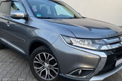 Mitsubishi Outlander 124.080 km 16.390 &euro; Stuttgart 70378