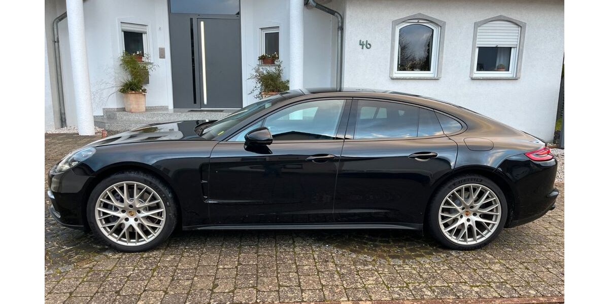 Porsche Panamera 91.500 km 65.900 &euro; Völklingen 66333