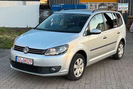 VW Touran 227.314 km 8.318 &euro; Göttingen 37079