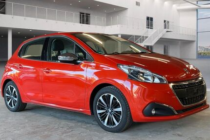 Peugeot 208 100.000 km 8.900 &euro; Lage OT Heiden 32791