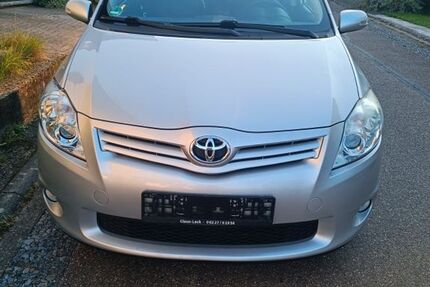 Toyota Auris 102.000 km 6.300 &euro; Rauenberg 69231