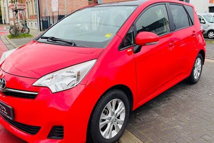 Toyota Verso-S 182.000 km 6.300 € Hannover 30455