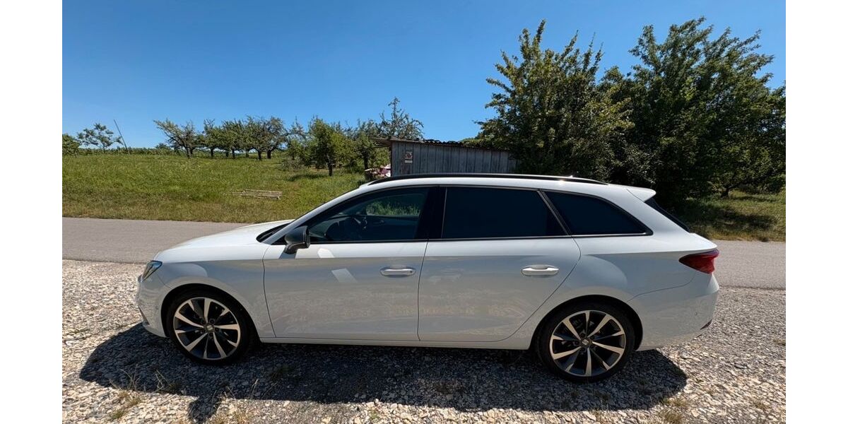 Seat Leon 20.000 km 19.100 &euro; Weinstadt 71384