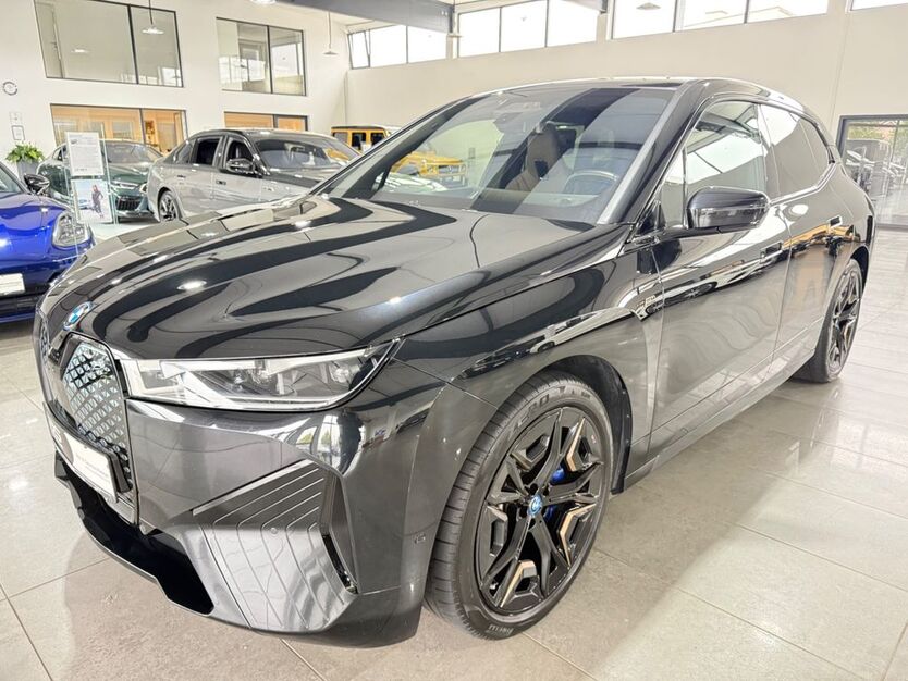 BMW iX 39.985 km 69.990 € Hanau/Nähe Airport Frankfurt/M 63456