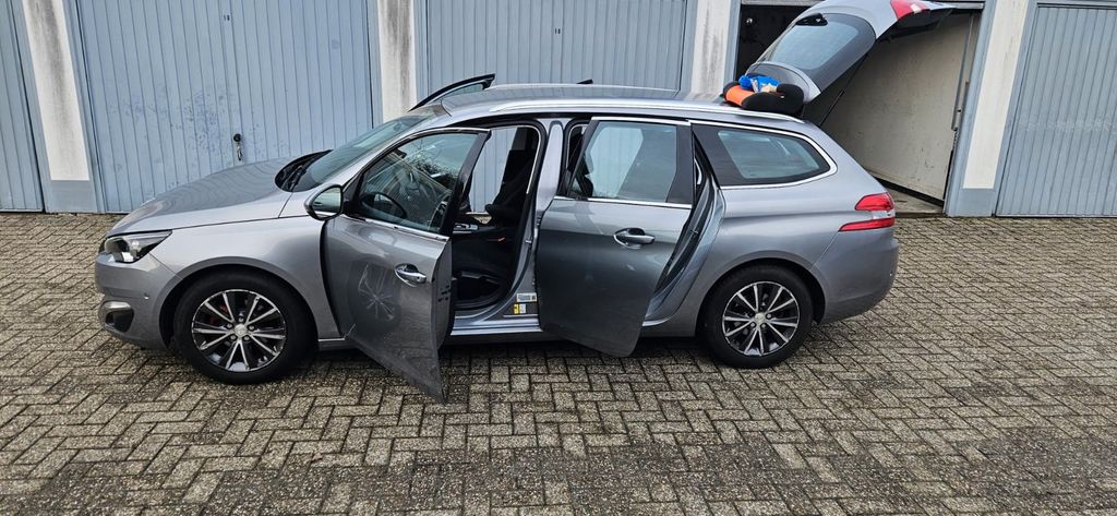 Peugeot 308 159.500 km 5.800 &euro; Papenburg 26871