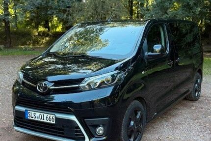 Toyota Verso 129.203 km 29.900 € Schwalbach 66773