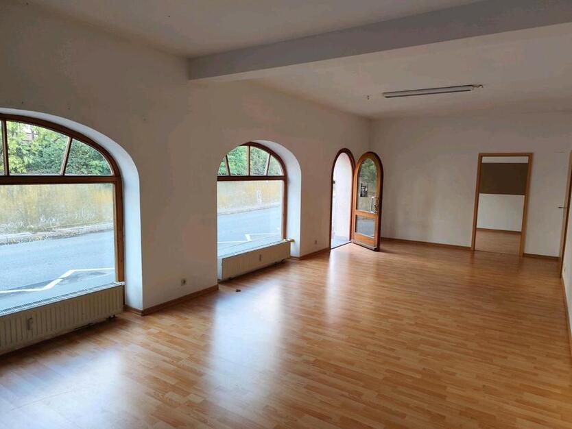 Vermiete Büro Laden Ausstellung Lager zimmer