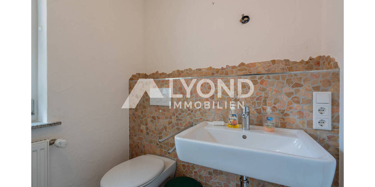 Einfamilienhaus Diemelstadt / Helmighausen Helmighausen - 1 Zimmer, 239 m&sup2;, 299.999&euro; | Angebot:25676625
