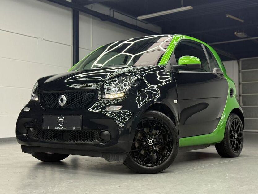 Smart ForTwo 33.860 km 8.980 € Sinsheim 74889