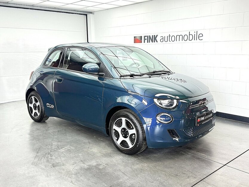 Fiat 500e Action Carplay Android Automatik 1.Hand 8.900 km 13.690 € Lich 35423