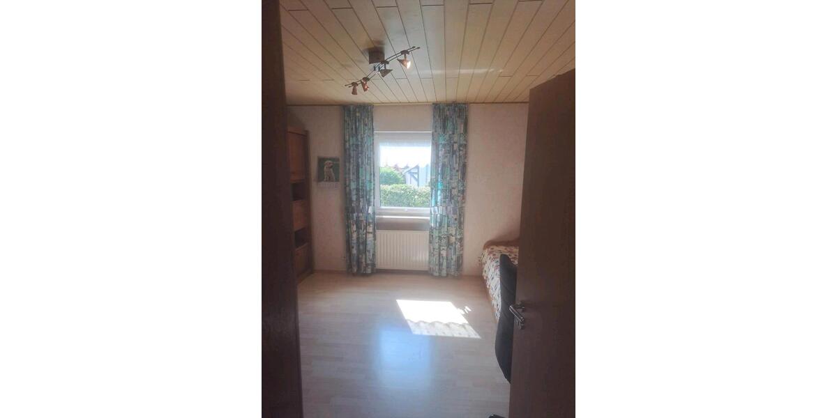 Einfamilienhaus Marktredwitz - 8 Zimmer, 160 m&sup2;, 295.000&euro; | Angebot:27263542