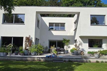 MeinRaum... Die Natur direkt vor der Tür! Freistehendes Komforthaus mit einem gr. Gartengrundstück, Terrassen und Doppelgarage in Wassenberg 6 zimmer